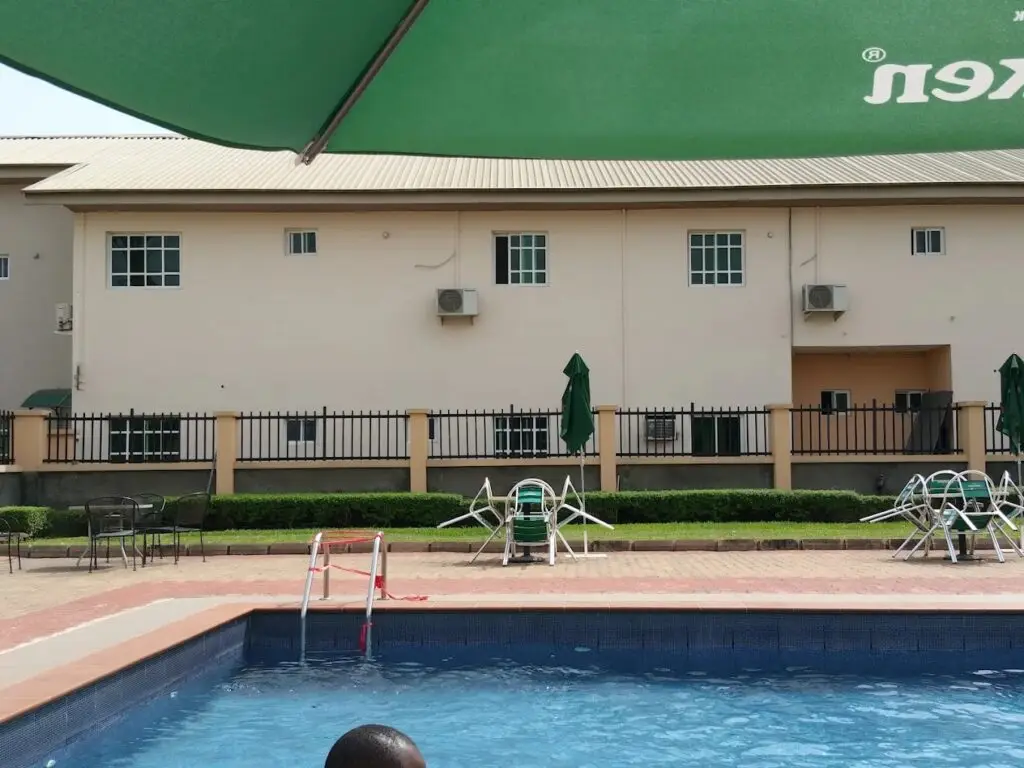 neocourts gallery swimming pool 1